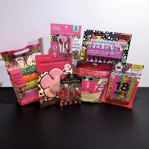 Betsey Johnson NWT Qty of 7 Beauty Tools Nail Clippers Files, Wipes etc. (BJ009)